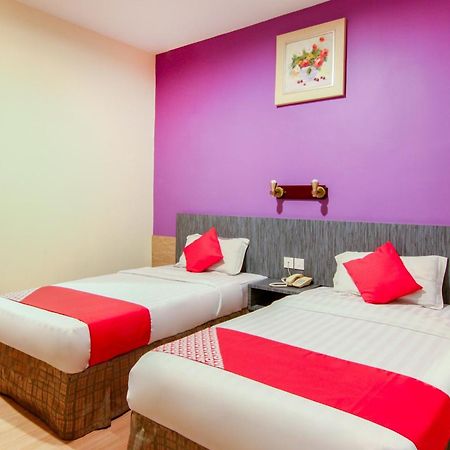 OYO 43930 Hotel Esplanade Sandakan Exterior foto