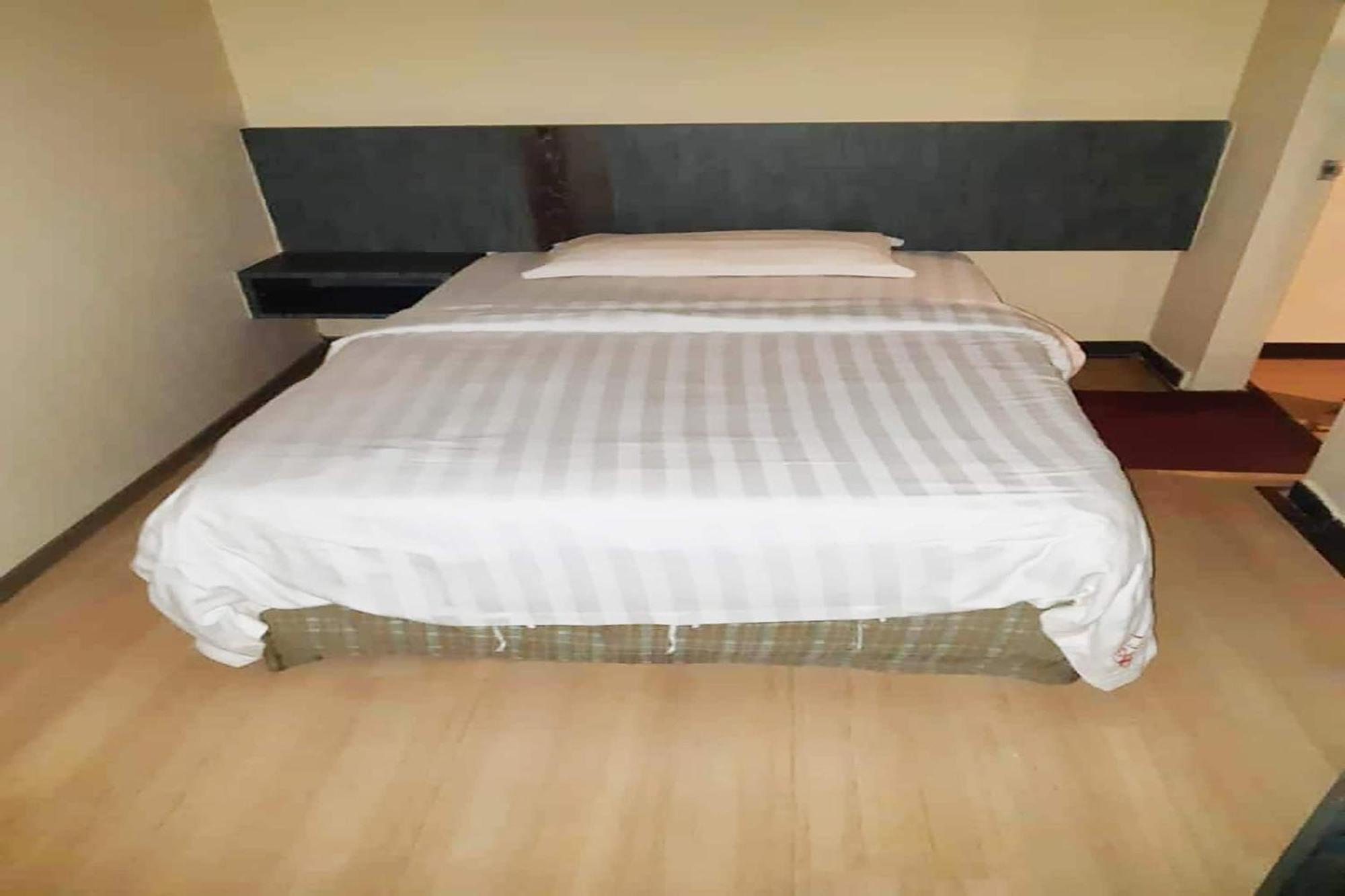 OYO 43930 Hotel Esplanade Sandakan Exterior foto